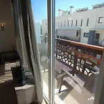 アパートホテル Free Parking
